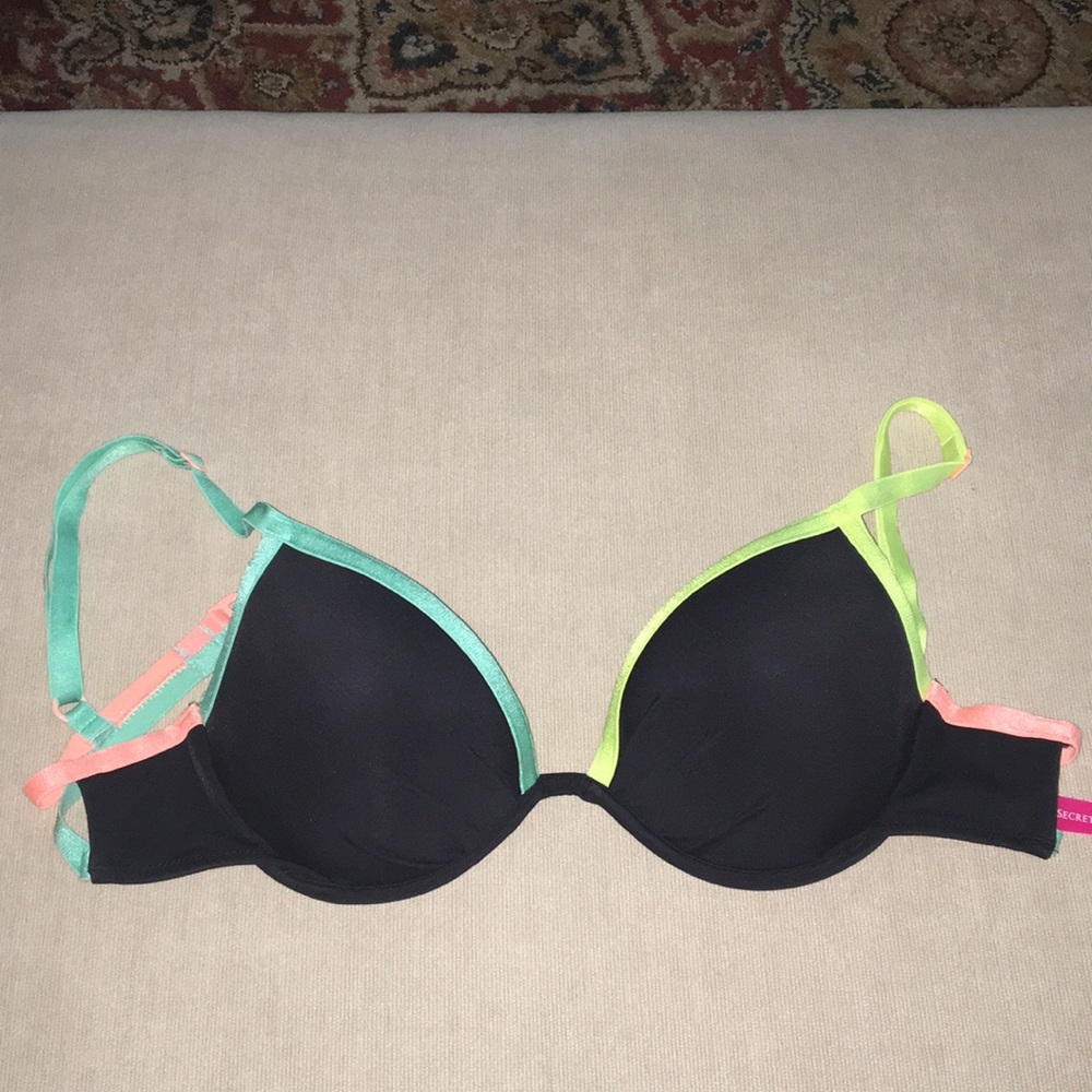 VICTORIA SECRET BIKINI TOP